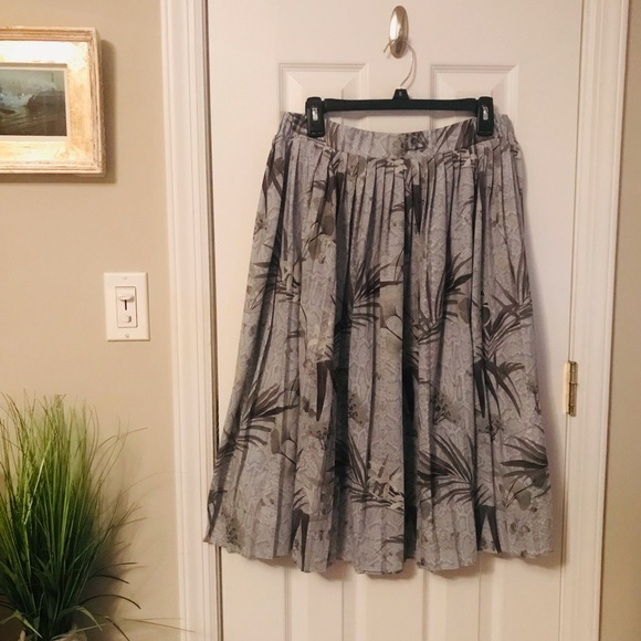 #028. Ted Baker London Estie Highland pleated floral print 🌴 midi skirt - Picture 3 of 12